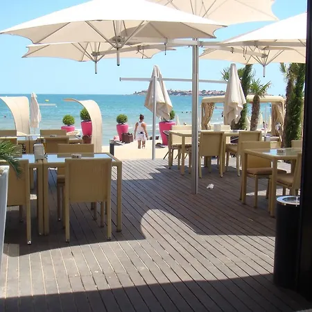 Oasis Vip Club דירה