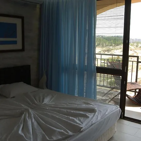 Oasis Vip Club סאני ביץ'